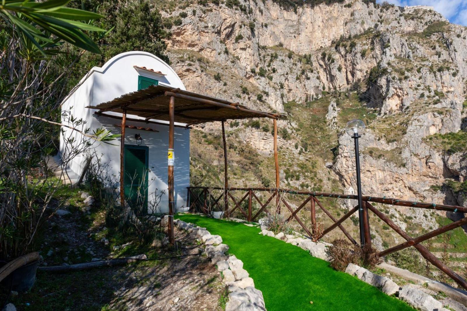 La Casetta Nel Bosco, Amalfi Exterior foto