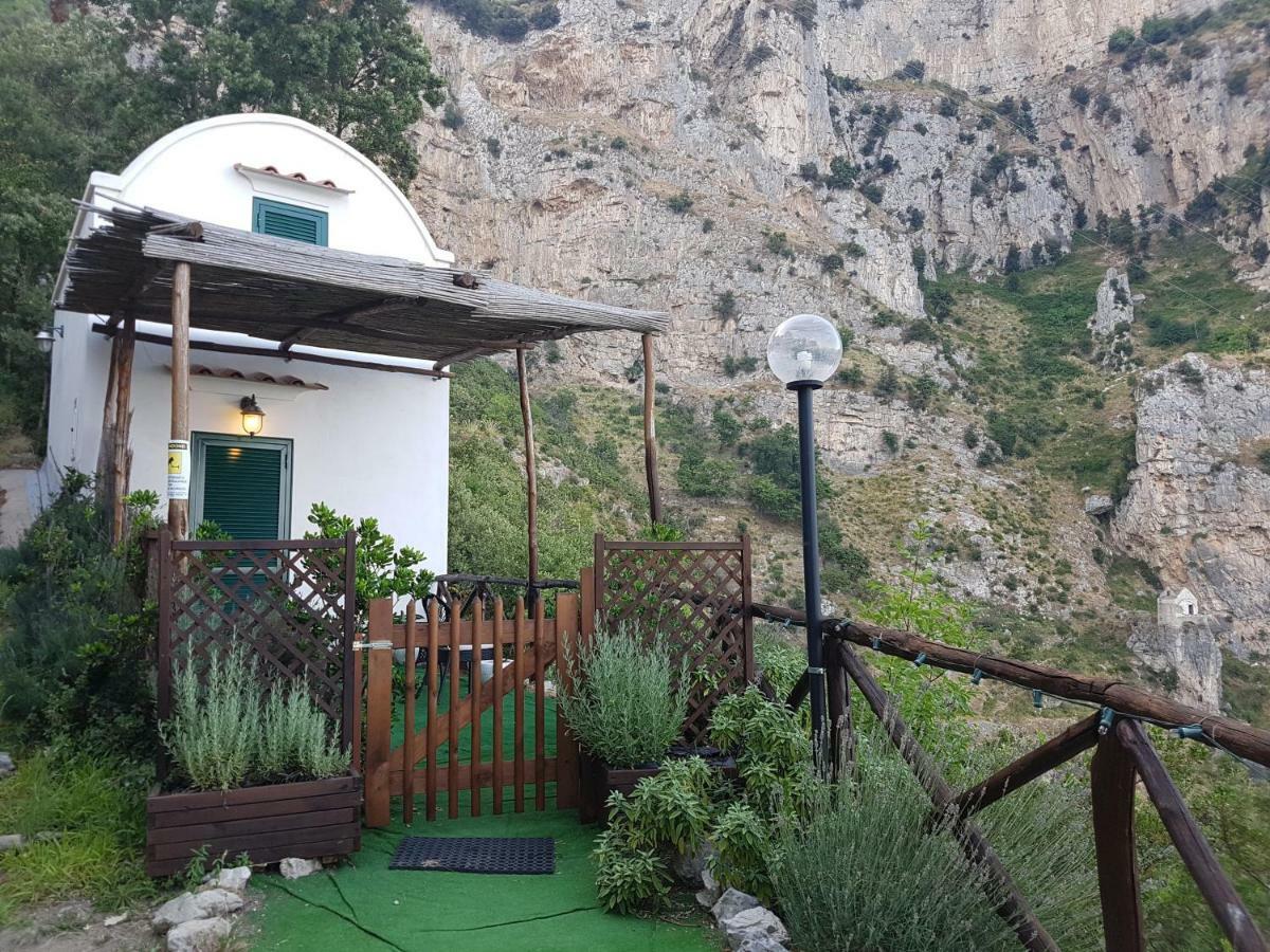 La Casetta Nel Bosco, Amalfi Exterior foto